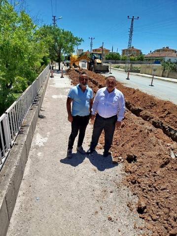 Hastane yolu cumhuriyet ilkokulu yanı doğal gaz çalışmaları devam etmektedi